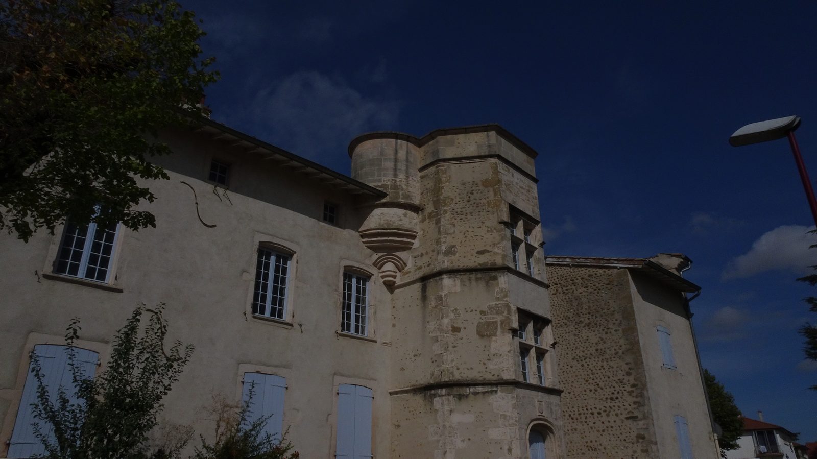 L'ancien presbytère d'Anneyron et sa façade Renaissance