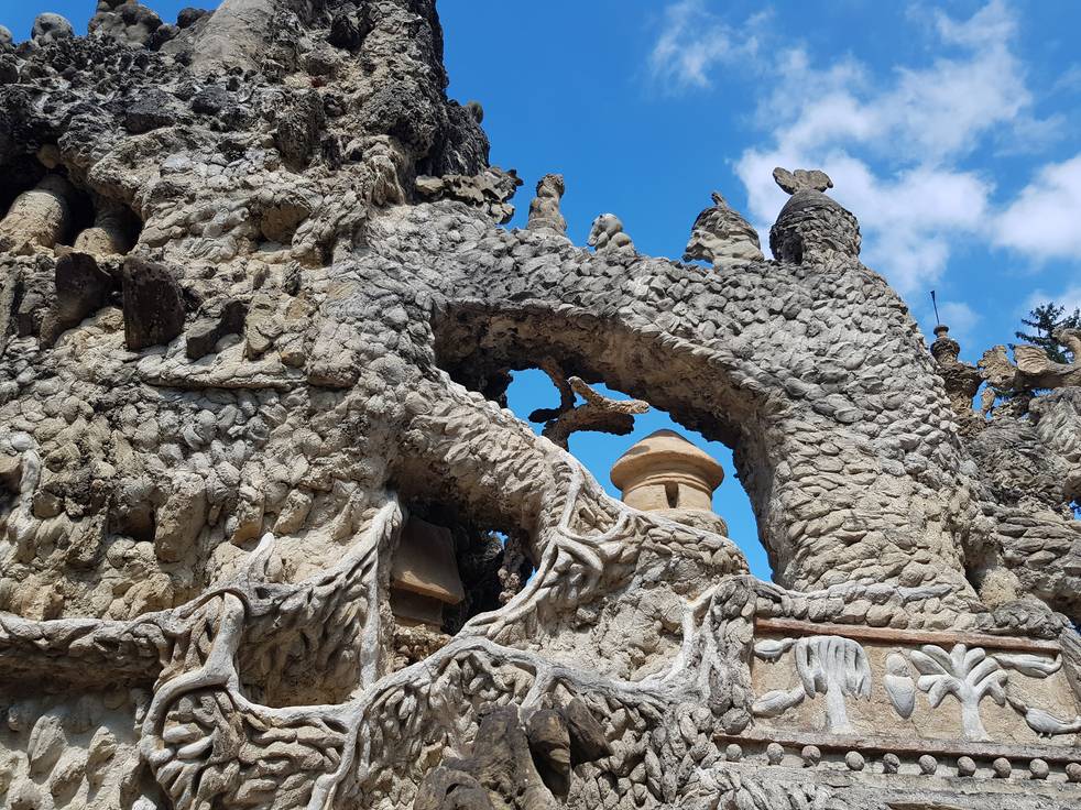 Une autre face du Palais idéal du facteur Cheval