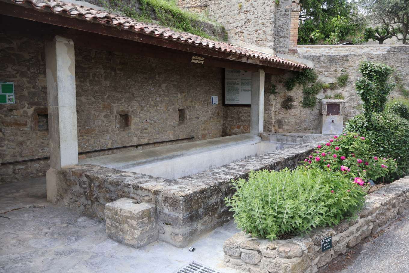 Le lavoir de Chabrillan