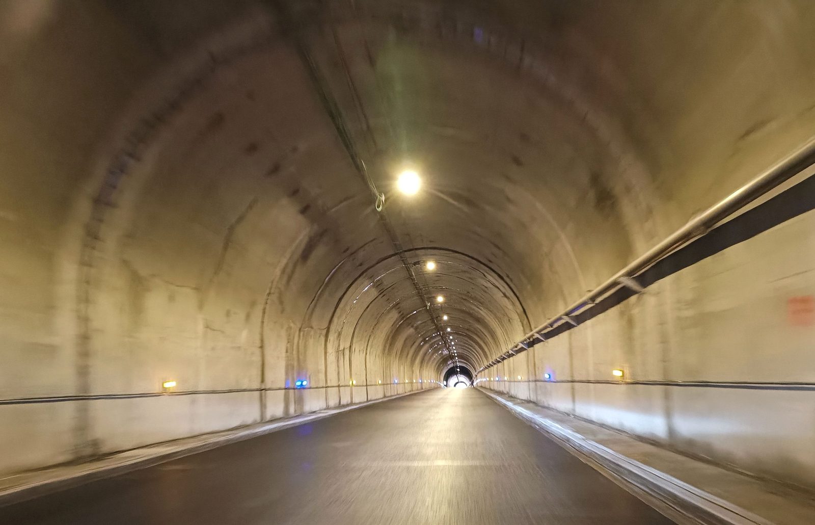 Le tunnel du col de Rousset vu depuis la route, en descendant vers Die