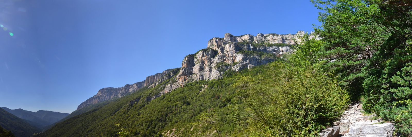 Le cirque d’Archiane et ses falaises, dans le Diois