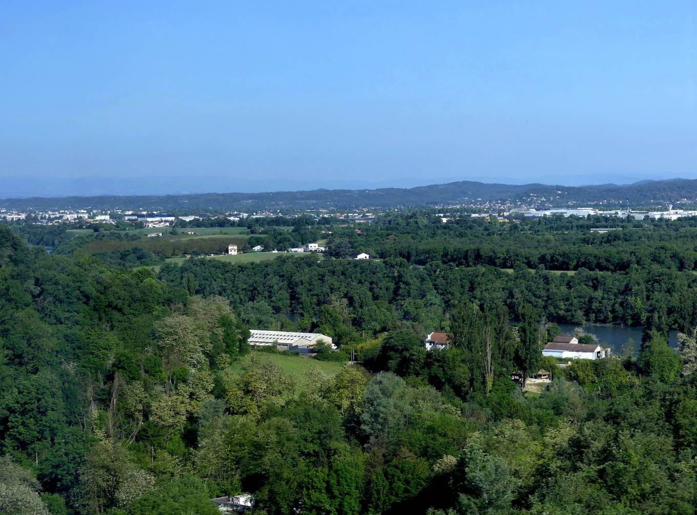 Le hameau du Martinet à Chatuzange-le-Goubet, vu depuis l'autoroute A49