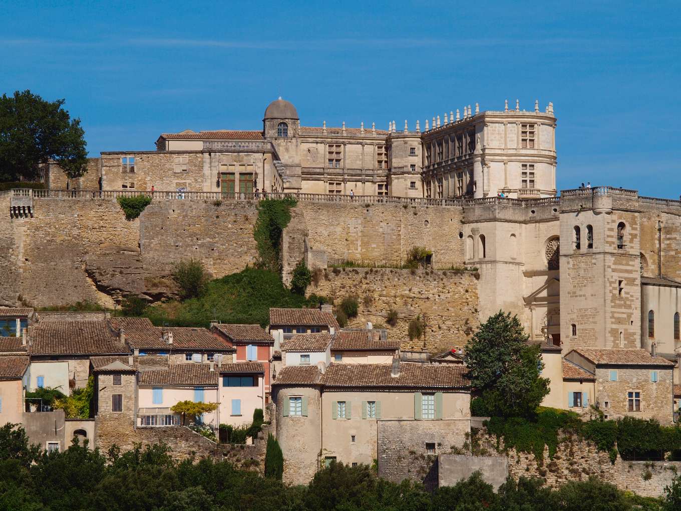 Le château de Grignan et la collégiale Saint-Sauveur