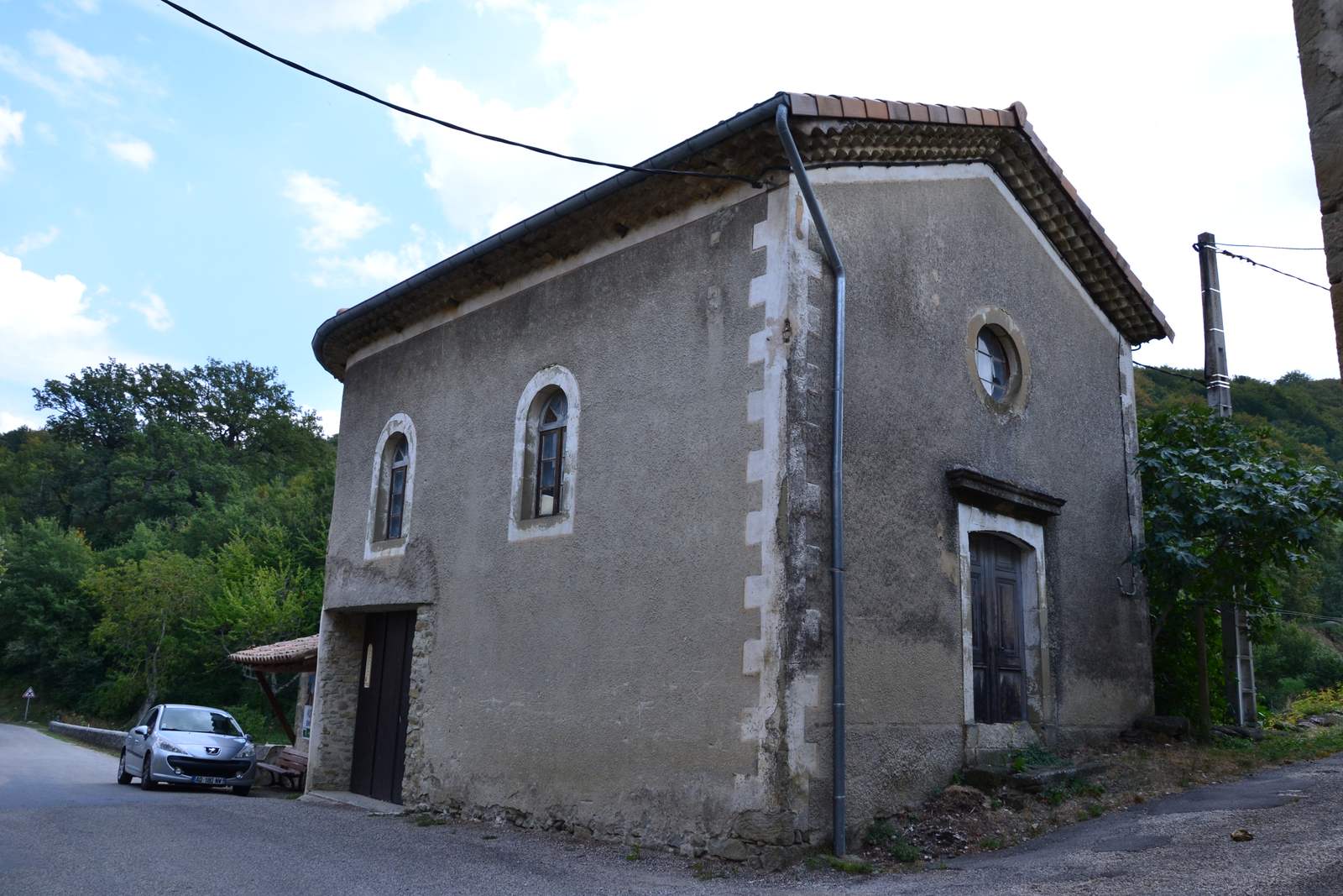 Le temple protestant du Poët-Célard