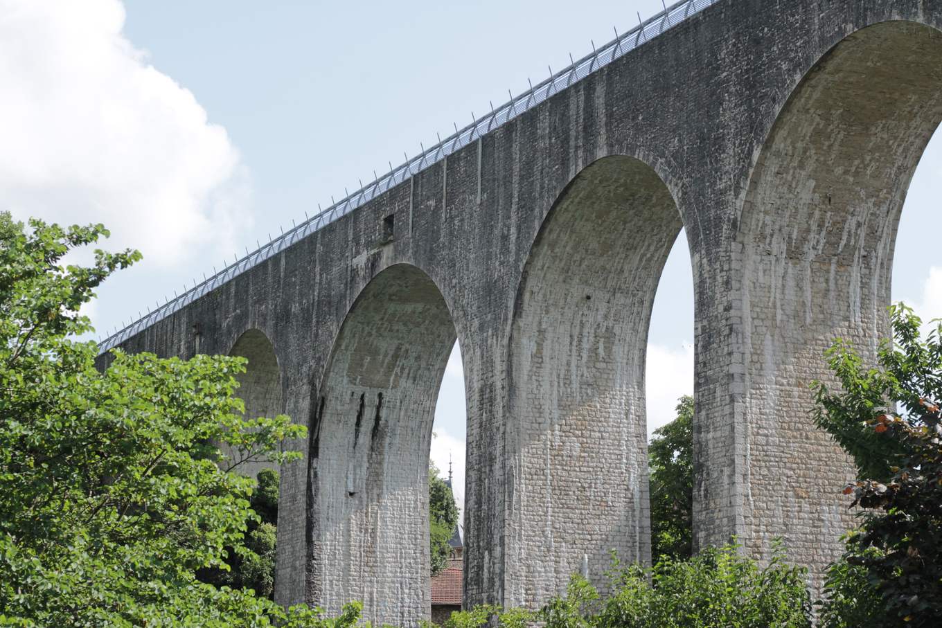 Les arches de l’aqueduc de Saint-Nazaire-en-Royans