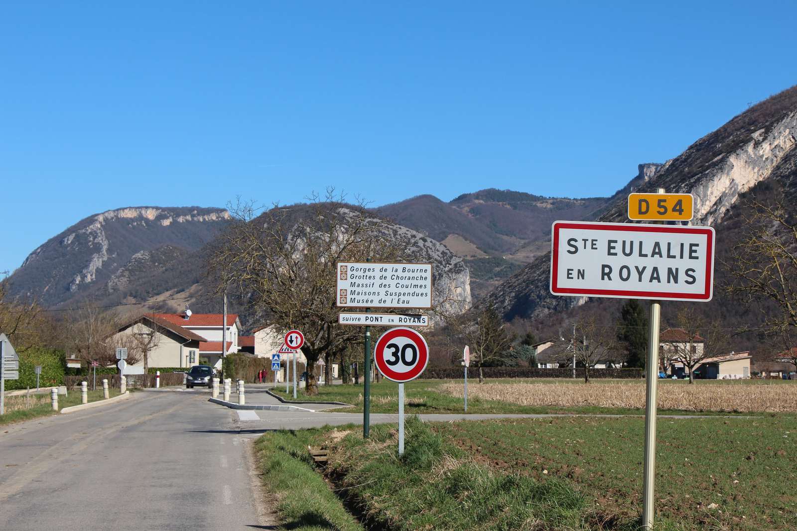 L'entrée sud de Sainte-Eulalie-en-Royans en venant de Saint-Laurent