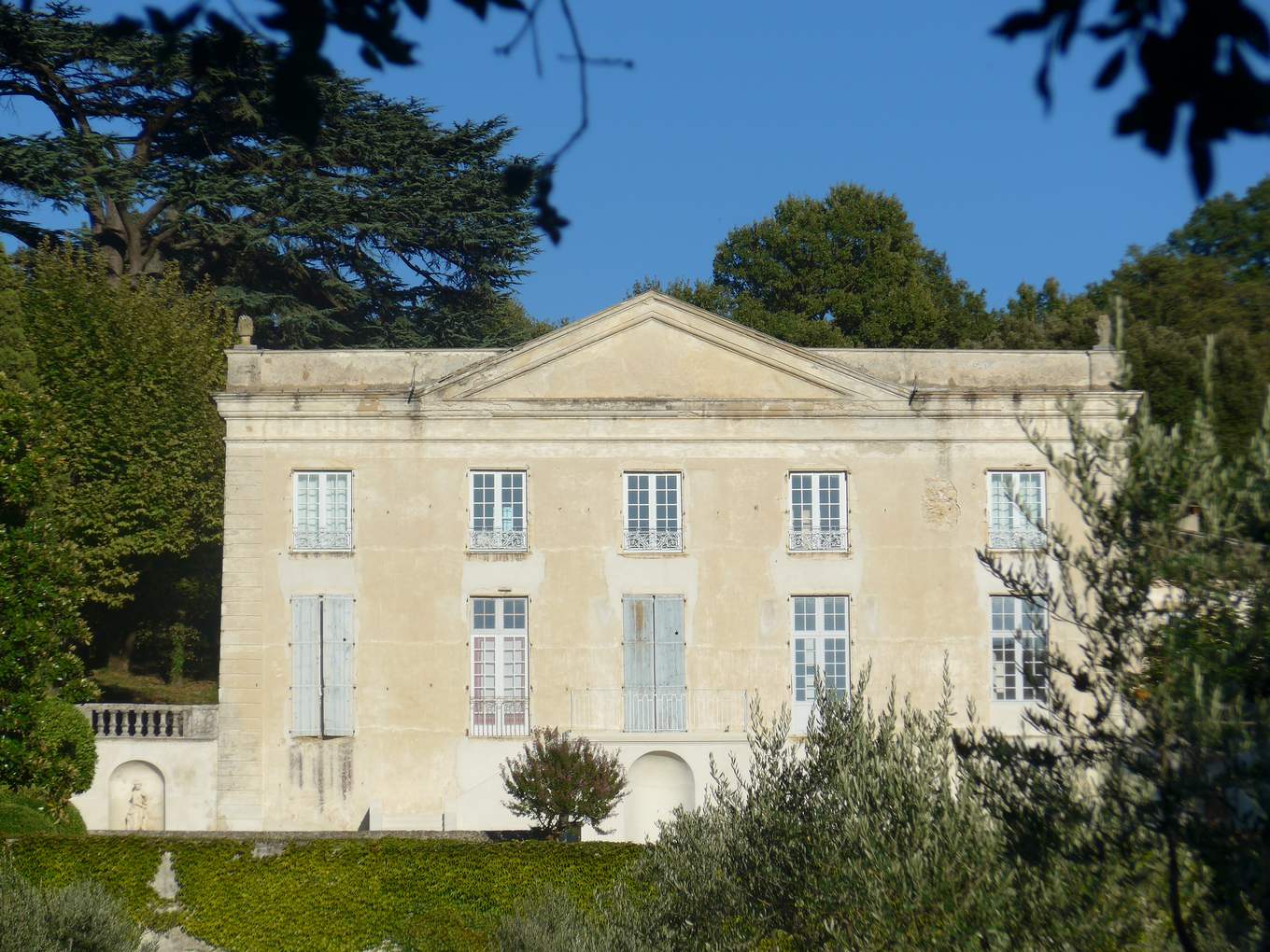 Le château du domaine de Serre-de-Parc, à cheval sur Savasse et Montélimar